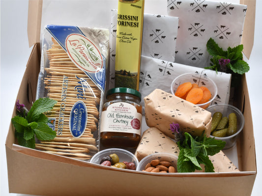 4 Person – Luxury Charcuterie Vegetarian Select Box